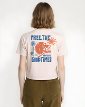 Cargar imagen en el visor de la galería, FREE THE GOOD TIMES CROP TOP TEE