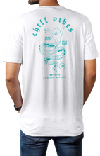 Cargar imagen en el visor de la galería, CHILL VIBES TEE
