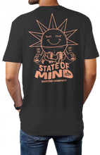 Cargar imagen en el visor de la galería, STATE OF MIND TEE
